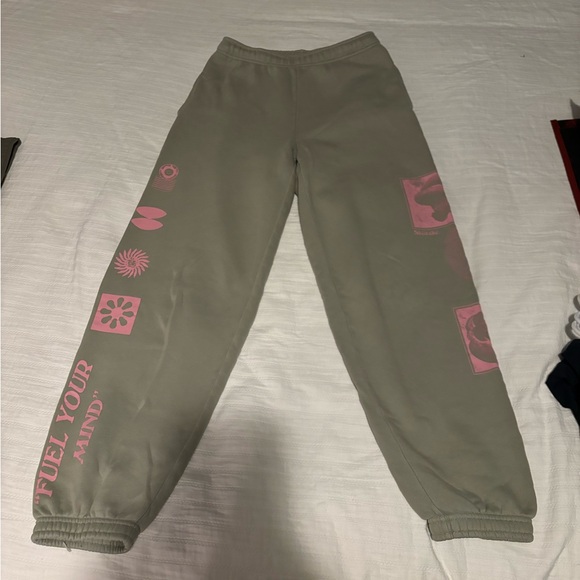 Aritzia, TNA Mega Sweatpants, Size XS, Gently Used - Picture 1 of 3